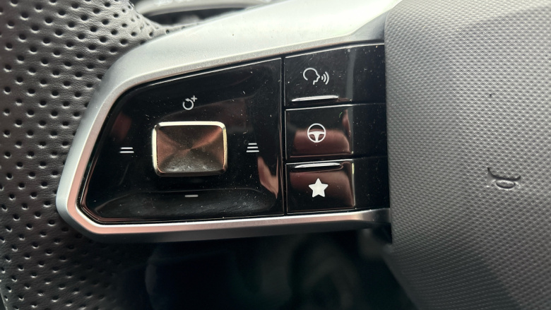 MG HS 1.5 T-GDI Trophy 5dr DCT Petrol Hatchback